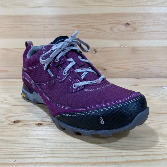 Ahnu Shoes - Ahnu Sugarpine Waterproof Low Hiking Shoes 
# AF2421
Women’s 8.5 Purple Plum
